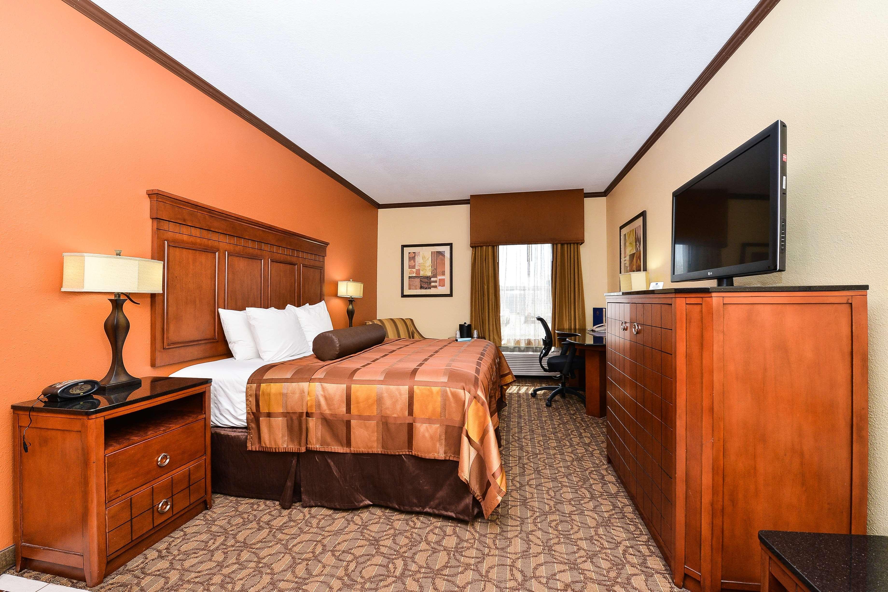 Best Western Plus Midwest Inn & Suites Salina Zewnętrze zdjęcie